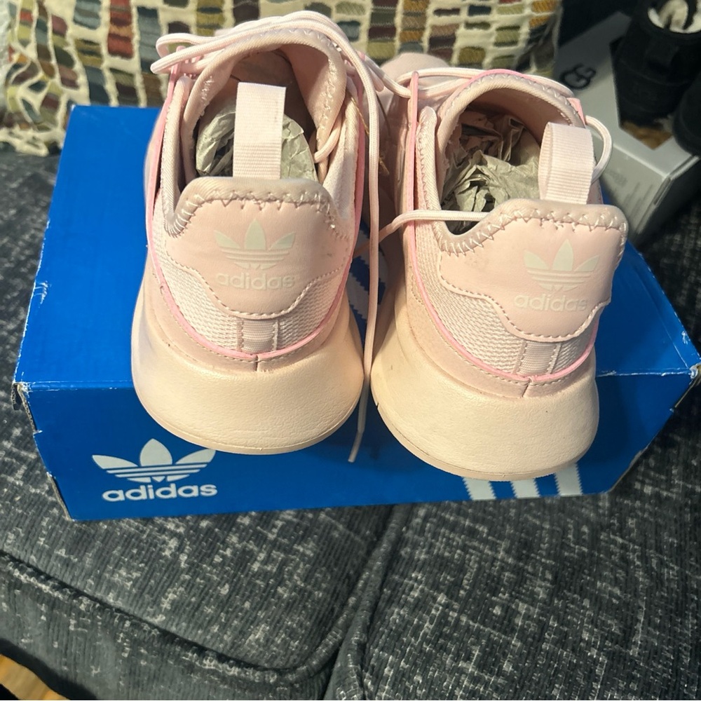 Adidas - Picture 2 of 8